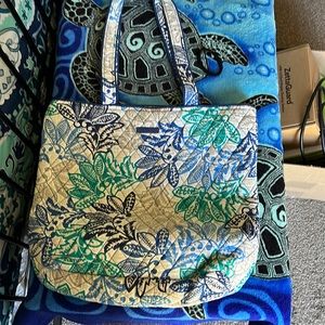 Retired Vera Bradley Tote Santiago